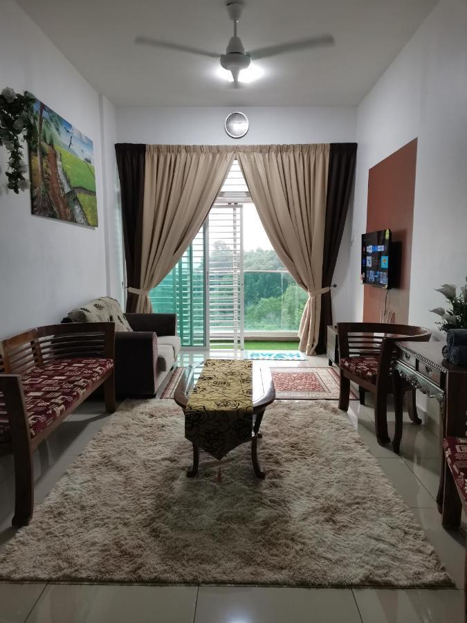 Ilsham Guest House @ Seroja Hills Bbst Sepang Dış mekan fotoğraf